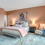 Outstanding Luxury Downtown Condo